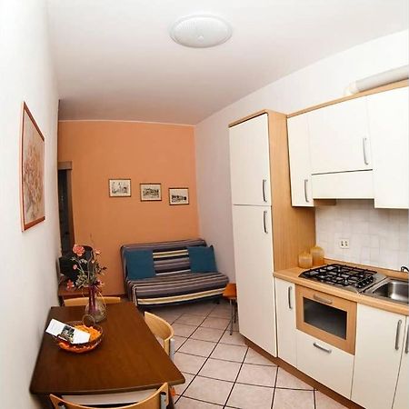 Casa Facchinetti Orange Apartment Мальчезіне Екстер'єр фото